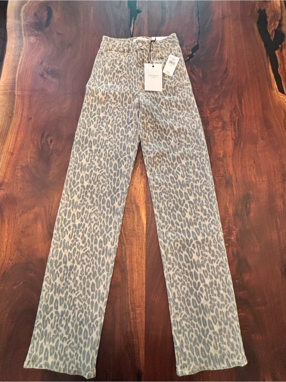 Hidden Leopard Print Jeans. NWT. Size 22L